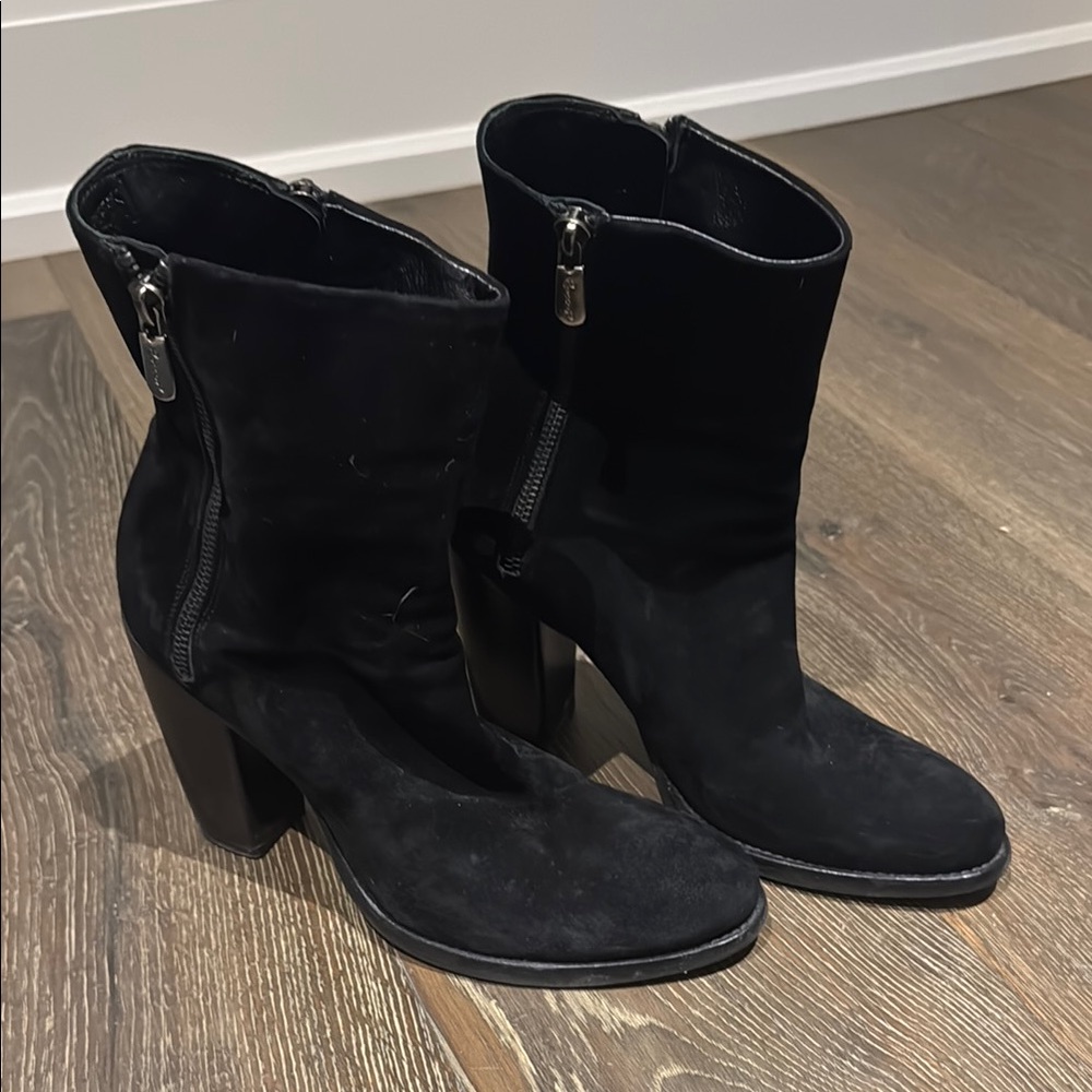 Elegant Rocco P.  Black Women's Ankle Boots